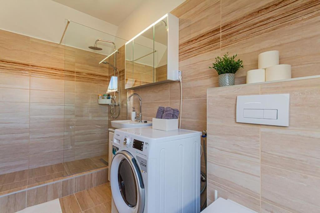 Roomy Apartment 80Sqm At City Center Free Parking Space, Ac & Balcony Будапешт Экстерьер фото